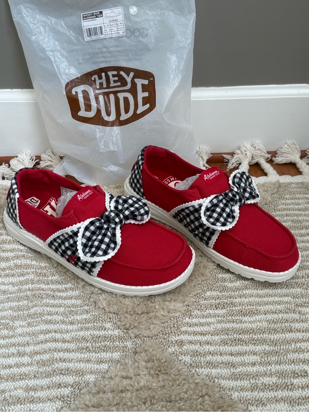 HEY DUDE Alabama Crimson Tide  
Women's Wendy Bow NEW